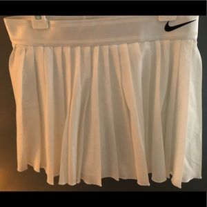 Women’s Nike tennis skirt